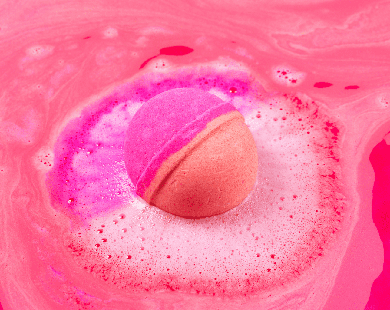 Berry Bougie Hot Pink and Bath Bomb with Prize, 4.5 oz. - Image 4